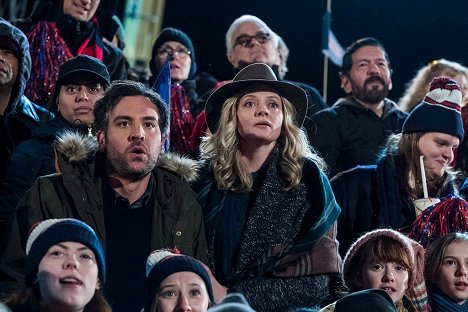 Josh Radnor, Marley Shelton - Rise - The Petition - Z filmu