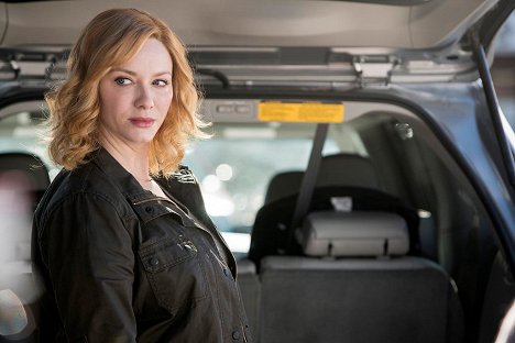 Christina Hendricks - Good Girls - Taking Care Of Business - Photos