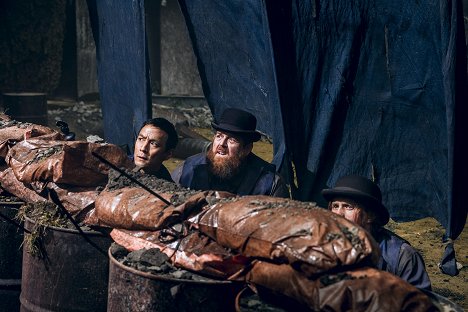 Daniel Wu Yin-cho, Nick Frost - Into the Badlands - Chapter XIX: Leopard Snares Rabbit - Photos