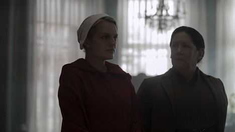 Elisabeth Moss, Ann Dowd - Príbeh služobníčky - Iné ženy - Z filmu