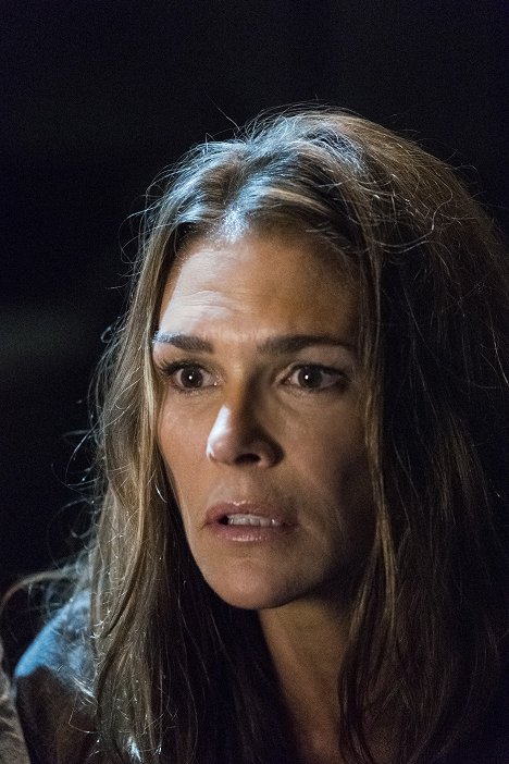 Paige Turco - The 100 - Red Queen - Photos