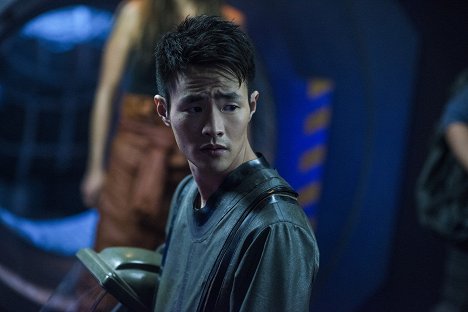 Christopher Larkin - Prvních 100 - Sleeping Giants - Z filmu