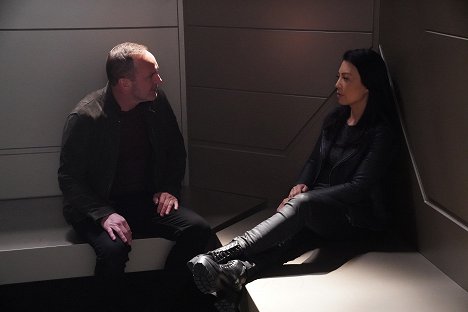 Clark Gregg, Ming-Na Wen - Agents of S.H.I.E.L.D. - The Force of Gravity - Photos
