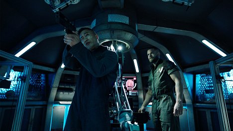 Terry Chen, Wes Chatham - The Expanse - Tripelpunkt - Filmfotos