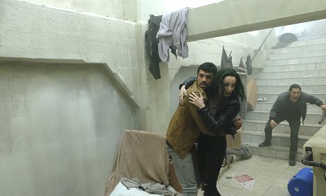 Sean Teale, Emma Dumont, Blair Redford - The Gifted - 3 X 1 - Photos