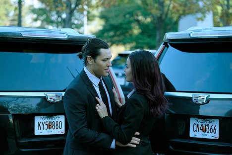 Blair Redford, Jamie Chung - The Gifted - eXtraction - Photos