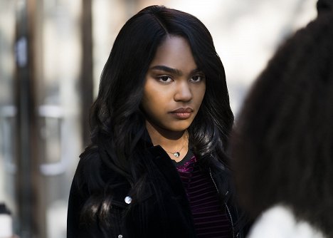 China Anne McClain - Black Lightning - Three Sevens: The Book of Thunder - Kuvat elokuvasta