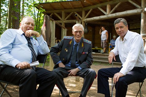 Valentin Smirnitskiy, Boris Shcherbakov, Sergey Makhovikov - Serebrjanyj bor - De filmagens