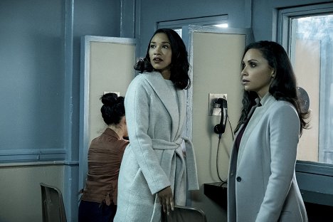 Candice Patton, Danielle Nicolet - Flash - Nie szata zdobi człowieka - Z filmu