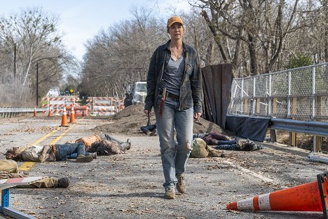 Jenna Elfman - Fear The Walking Dead - Laura - Kuvat elokuvasta