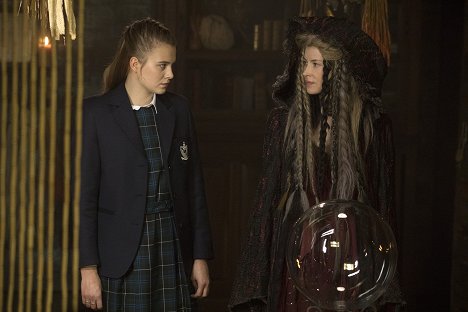 Tiera Skovbye, Emma Booth - Once Upon a Time - Secret Garden - Photos