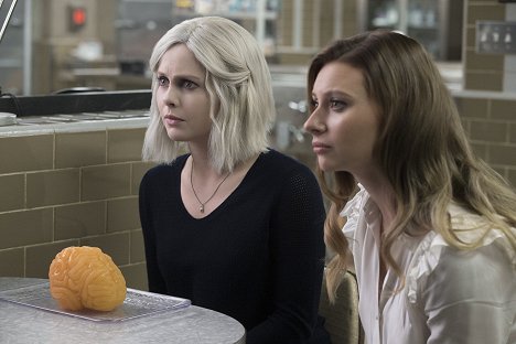 Rose McIver, Aly Michalka - iZombie - And He Shall Be a Good Man - Photos