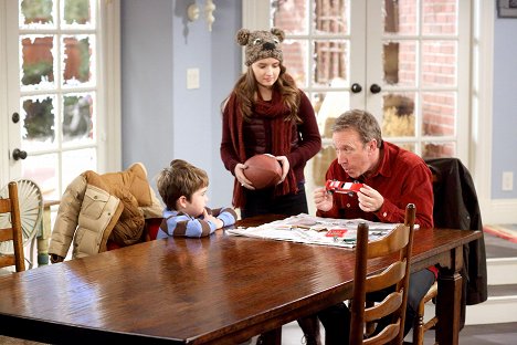 Kaitlyn Dever, Tim Allen - Last Man Standing - What's in a Name? - Photos
