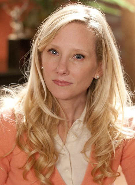 Anne Heche - Hung - The Middle East Is Complicated - Photos