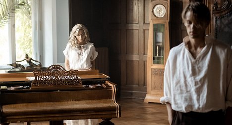 Marianna Zydek, Sebastian Fabijański - Kamerdyner - Do filme