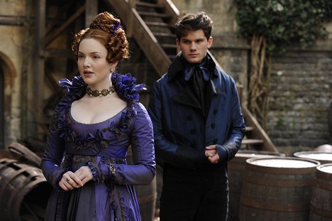 Holliday Grainger, Jeremy Irvine - Great Expectations - Van film