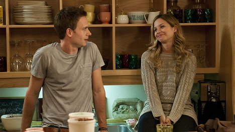 Patrick J. Adams, Vanessa Ray - Kravaťáci - Jdi po něm - Z filmu