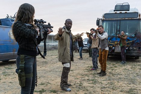 Lennie James, Kevin Zegers - Fear the Walking Dead - Na wszelki wypadek - Z filmu