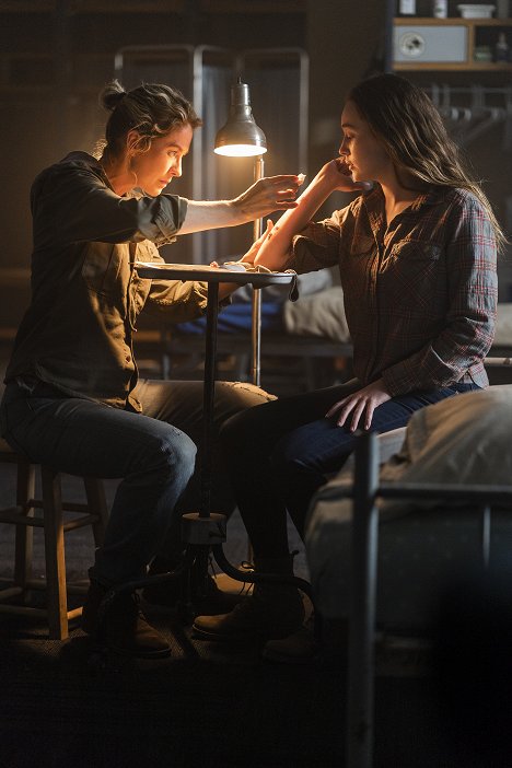 Jenna Elfman, Alycia Debnam-Carey - Fear the Walking Dead - Nur für den Fall - Filmfotos