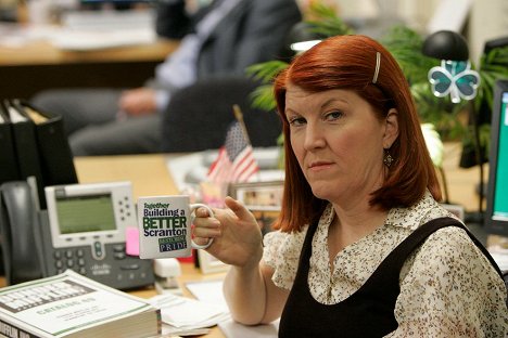 Kate Flannery - The Office (U.S.) - Chair Model - Photos