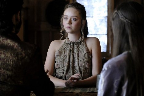 Madeleine Arthur - The Magicians - The Fillorian Candidate - De la película