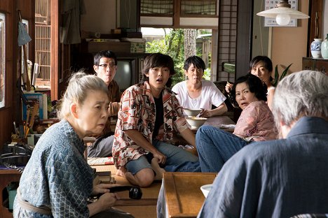 Kirin Kiki, Rjó Kase, Kaito Jošimura, Nobue Iketani - Doma u Moriho - Z filmu