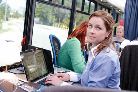 Jenna Fischer - The Office (U.S.) - Work Bus - Photos