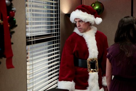 Ed Helms - The Office (U.S.) - Christmas Wishes - Photos