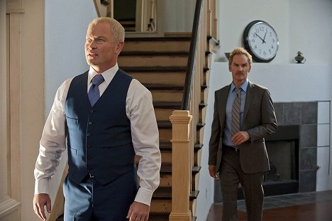 Neal McDonough, Jere Burns - Justified - Harlan Roulette - Photos