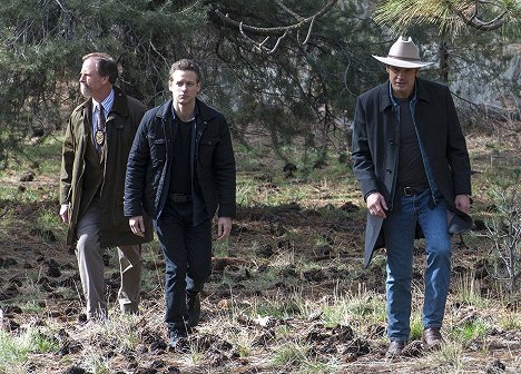 Louis Herthum, Jacob Pitts, Timothy Olyphant - Justified - Fugitive Number One - Photos