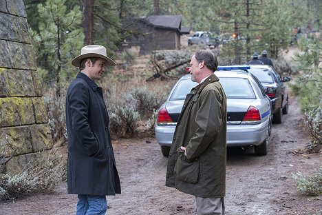 Timothy Olyphant, Louis Herthum - Justified - Fugitive Number One - Photos