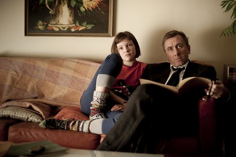 Eloise Laurence, Tim Roth - Rozbitý svět - Z filmu