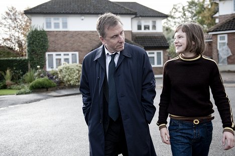 Tim Roth, Eloise Laurence - Broken - Z filmu