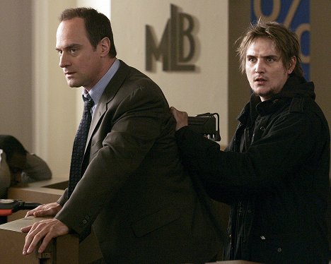 Christopher Meloni, Shawn Reaves - Law & Order: Special Victims Unit - Blast - Photos