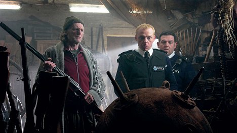 David Bradley, Simon Pegg, Nick Frost - Hot Fuzz - Verbrechen verboten - Filmfotos