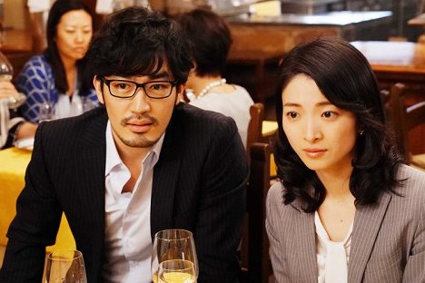 Ryohei Otani, 野々すみ花 - When I Get Home, My Wife Always Pretends to Be Dead. - Photos