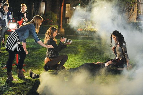 Lucas Grabeel, Lea Thompson, Katie Leclerc, Maiara Walsh, Vanessa Marano - Switched at Birth - The Sleep of Reason Produces Monsters - Photos