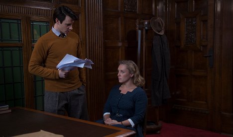 Harry Lloyd, Annie Starke - The Wife - Photos