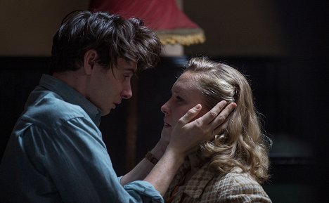 Harry Lloyd, Annie Starke - The Wife - Photos