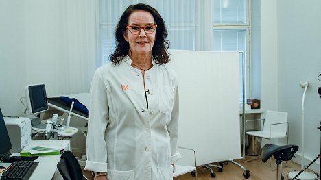Mervi Halttunen-Nieminen - Mitä mietit, Ronja Salmi? - Werbefoto