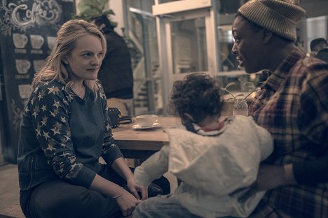 Elisabeth Moss, Samira Wiley - Príbeh služobníčky - Potom - Z filmu