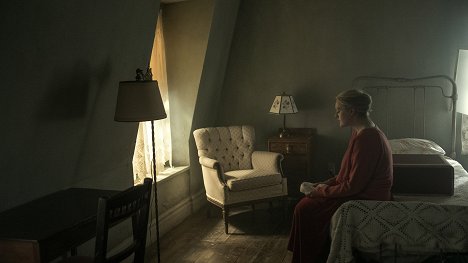 Elisabeth Moss - Opowieść podręcznej - After - Z filmu