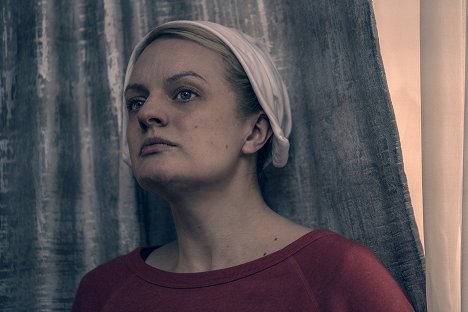 Elisabeth Moss - Příběh služebnice - Poté - Z filmu