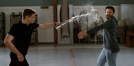 Jeremy Renner, Jake Johnson - Catch Me! - Filmfotos