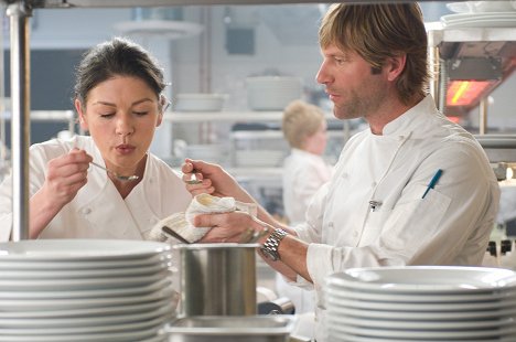 Catherine Zeta-Jones, Aaron Eckhart - No Reservations - Photos