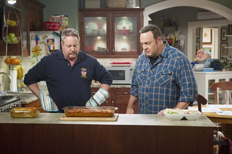 Gary Valentine, Kevin James - Kevin Can Wait - Kevin and Donna's Book Club - Photos