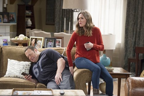 Kevin James, Erinn Hayes - Kevin Can Wait - The Back Out - Film