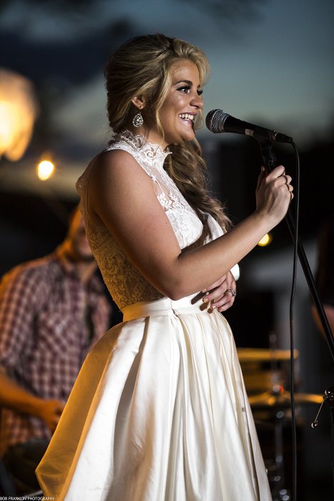 Lauren Alaina - Road Less Traveled - Film