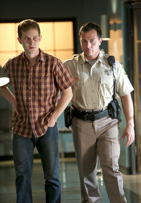 Harrison Thomas, Larry Sullivan - CSI: Crime Scene Investigation - Passed Pawns - Photos