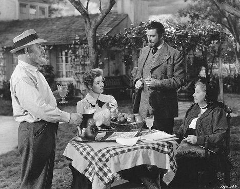 Henry Travers, Greer Garson, Walter Pidgeon, Dame May Whitty - Madame Curie - Filmfotók